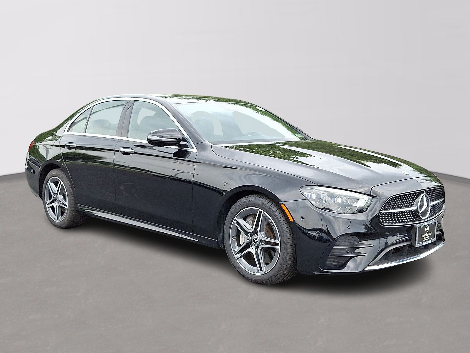 2022 Mercedes Benz E 350 4MATIC Sedan photo 4