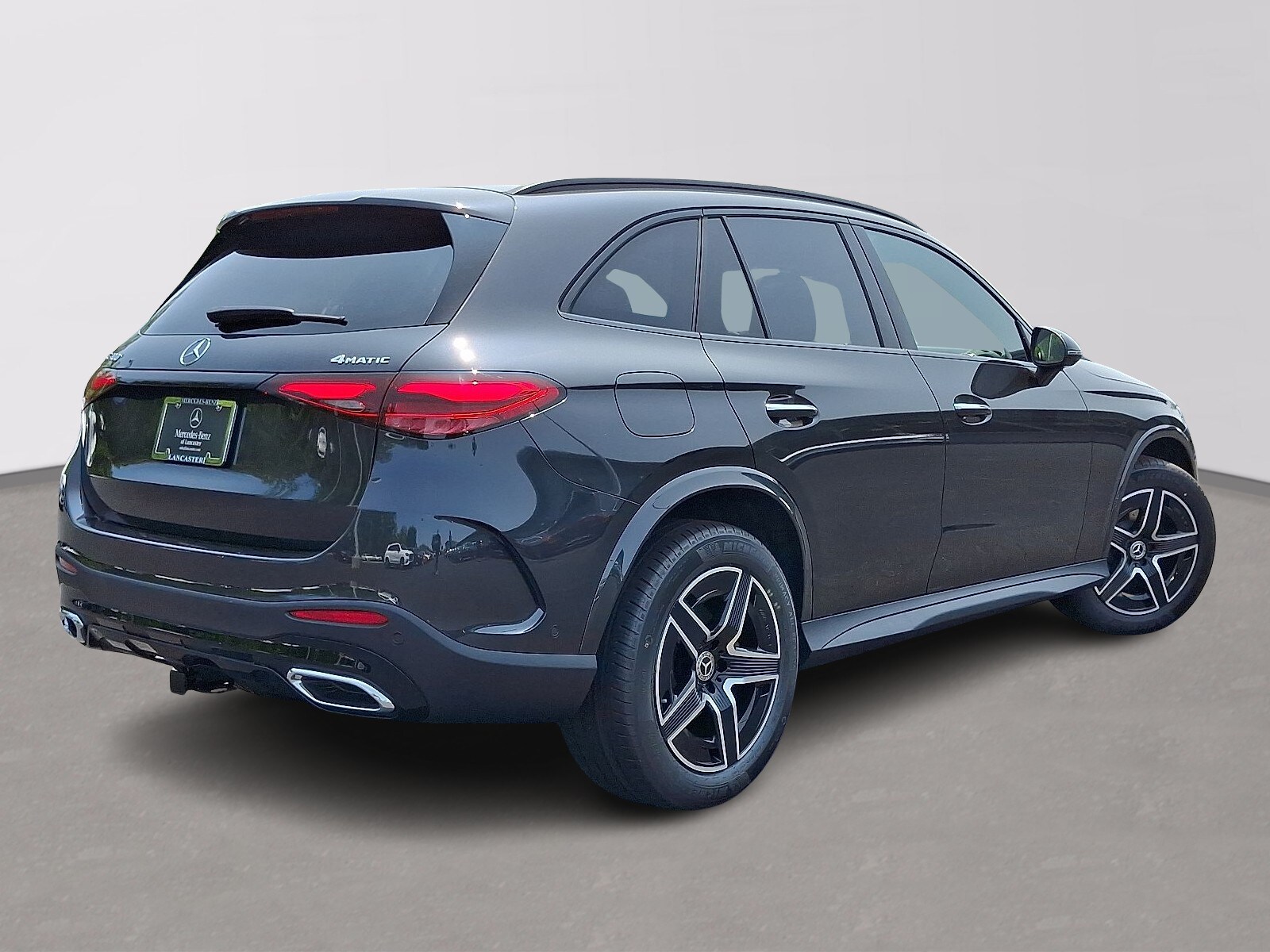 2025 Mercedes Benz GLC 300 4MATIC photo 4