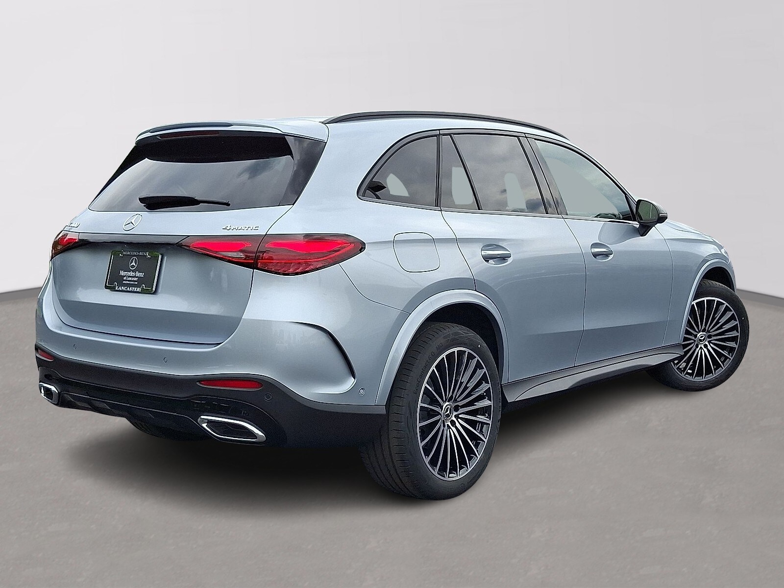 2025 Mercedes Benz GLC 300 4MATIC photo 4
