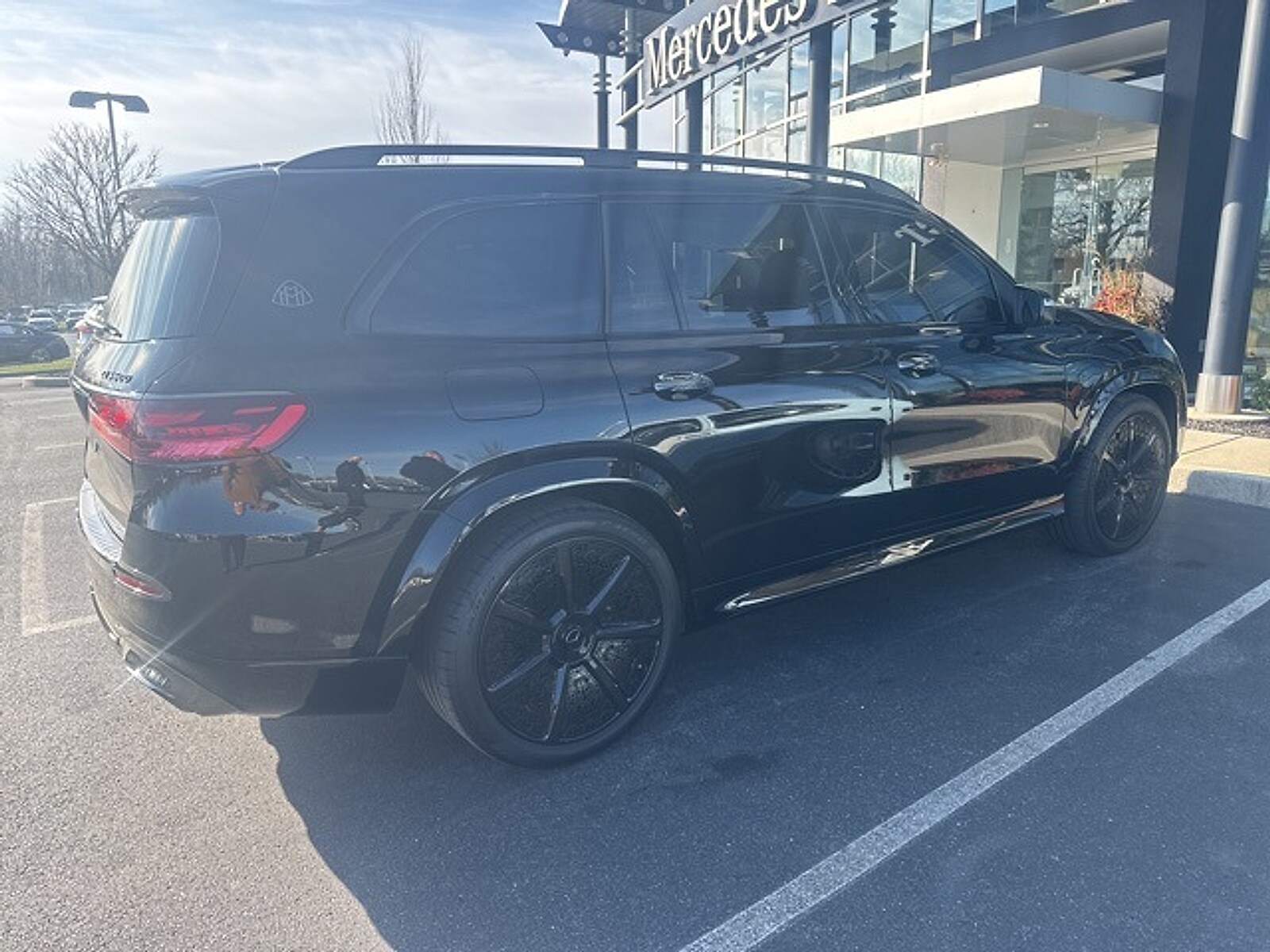 2025 Mercedes Benz GLS Maybach 600 4MATIC photo 2