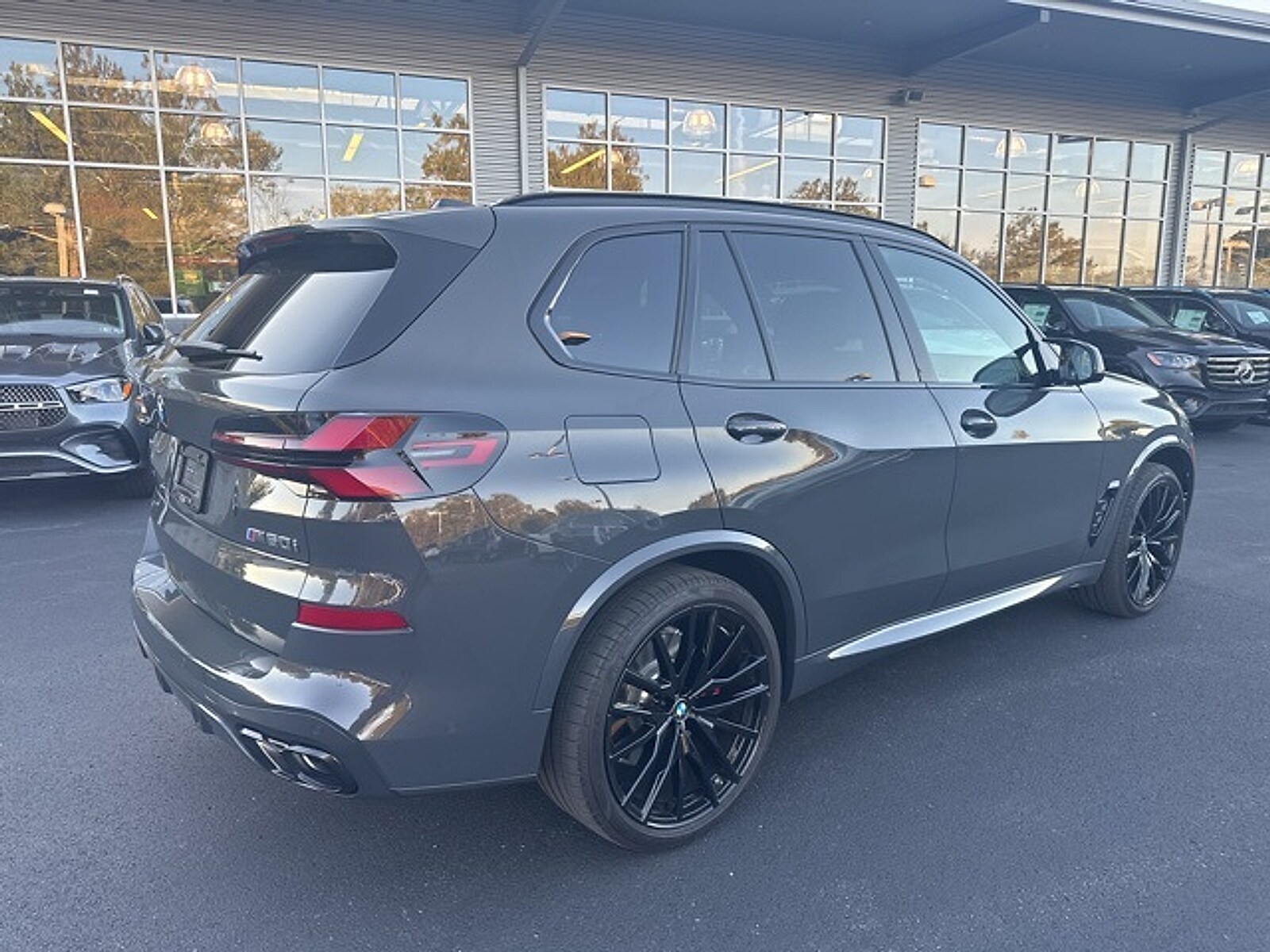 2025 Bmw X5 M60i photo 3