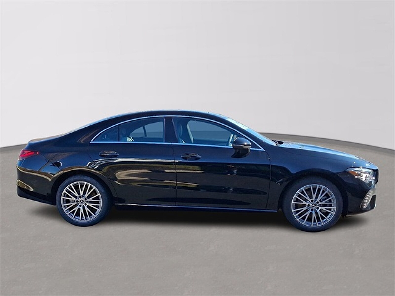 2025 Mercedes Benz CLA 250 4MATIC photo 4