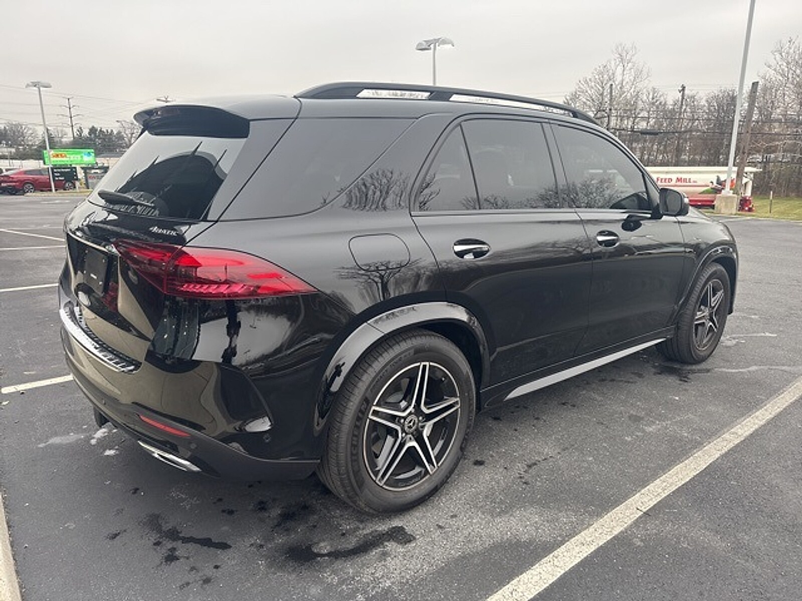 2025 Mercedes Benz GLE 450 4MATIC photo 3