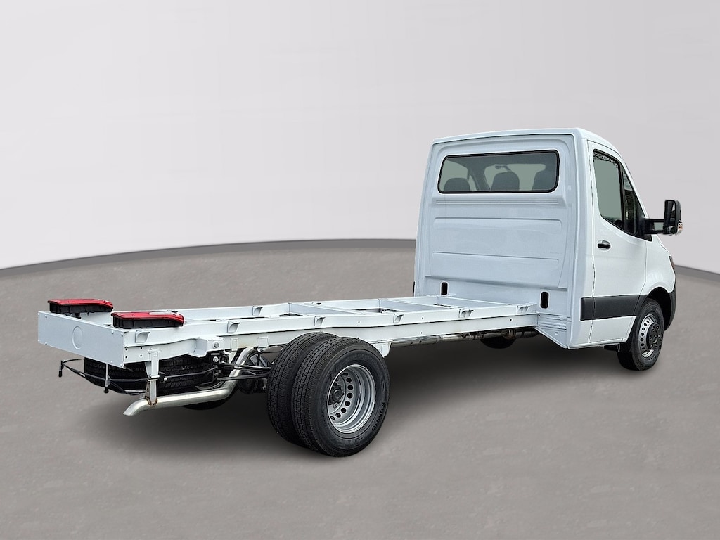 New 2025 Mercedes-Benz Sprinter 4500 Chassis Standard Roof 4-Cyl Diesel HO Truck