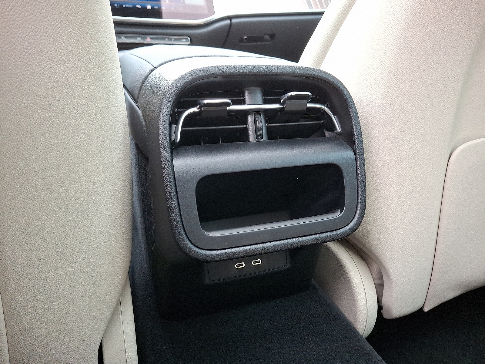 2025 Mercedes-Benz E-Class E350 - Photo 11