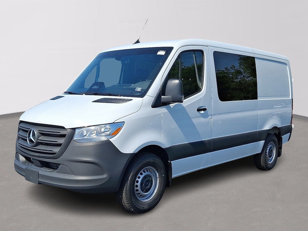 New 2025 Mercedes-Benz Sprinter 2500 Standard Roof 4-Cyl Diesel Van Crew Van