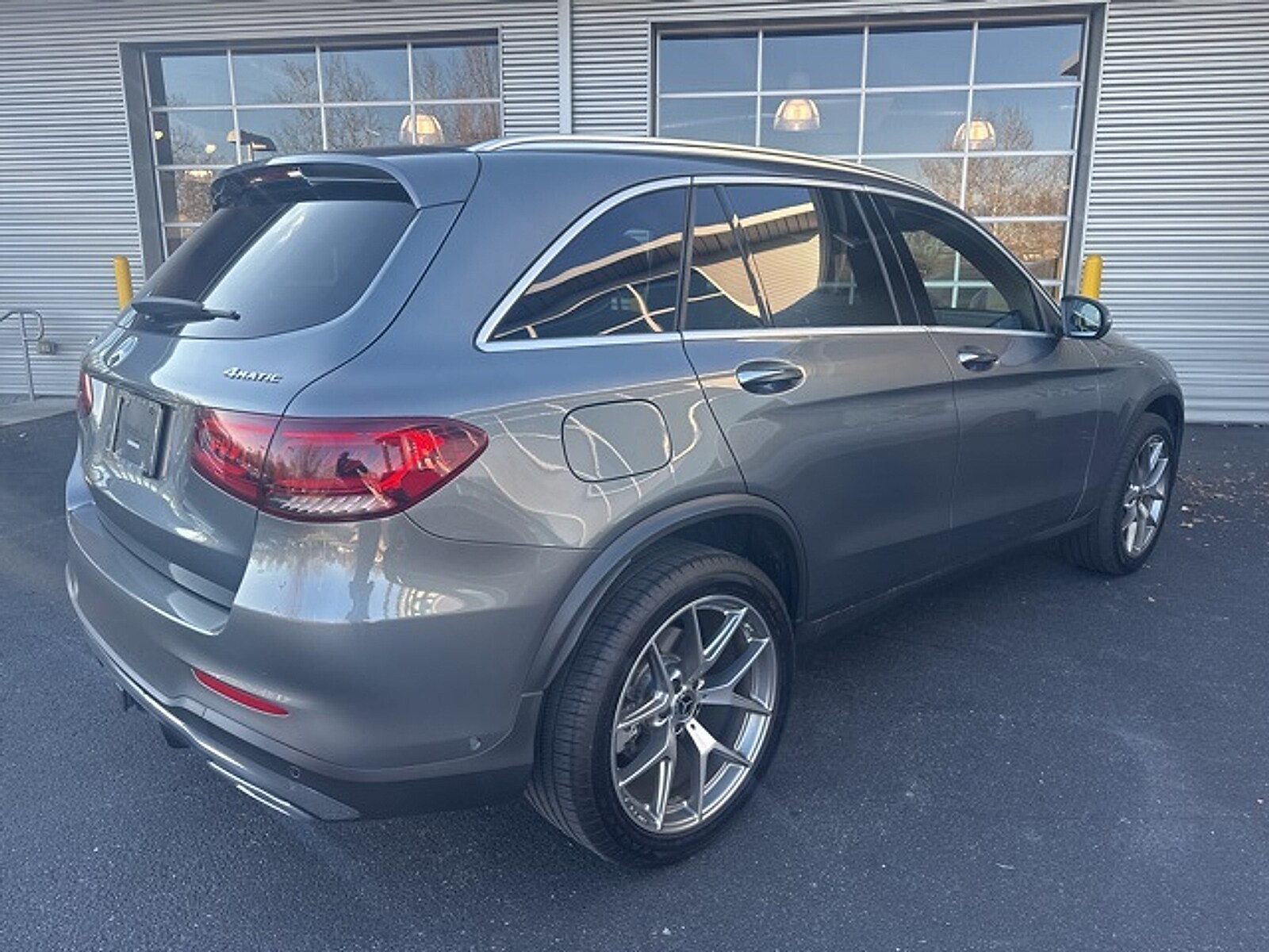 2022 Mercedes Benz GLC 300 4MATIC photo 3