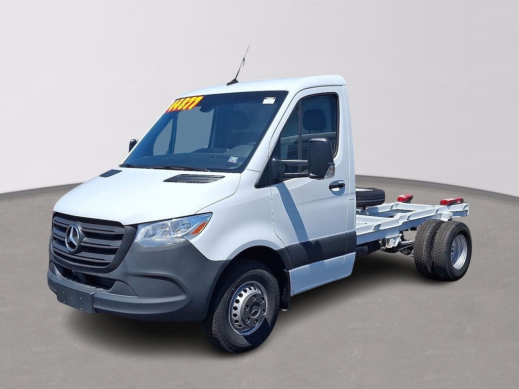 New 2024 Mercedes-Benz Sprinter 4500 Chassis Standard Roof 4-Cyl Diesel HO Truck
