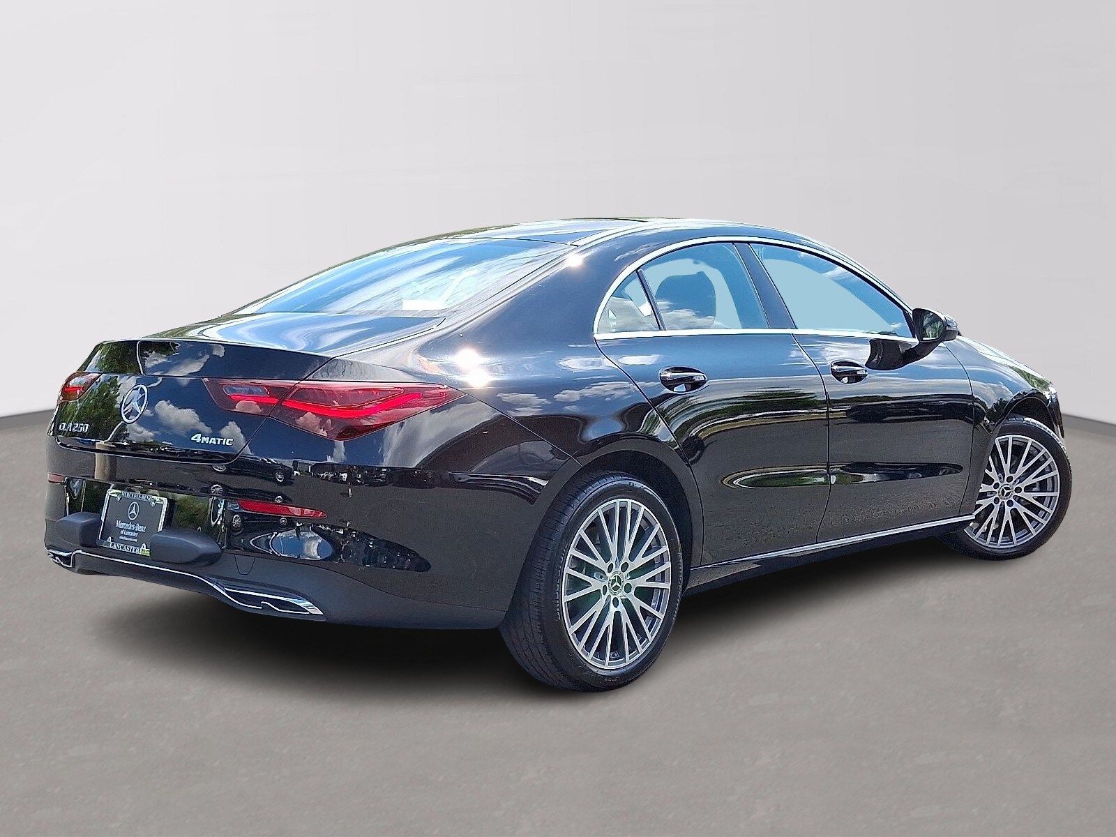 2025 Mercedes Benz CLA 250 4MATIC photo 4