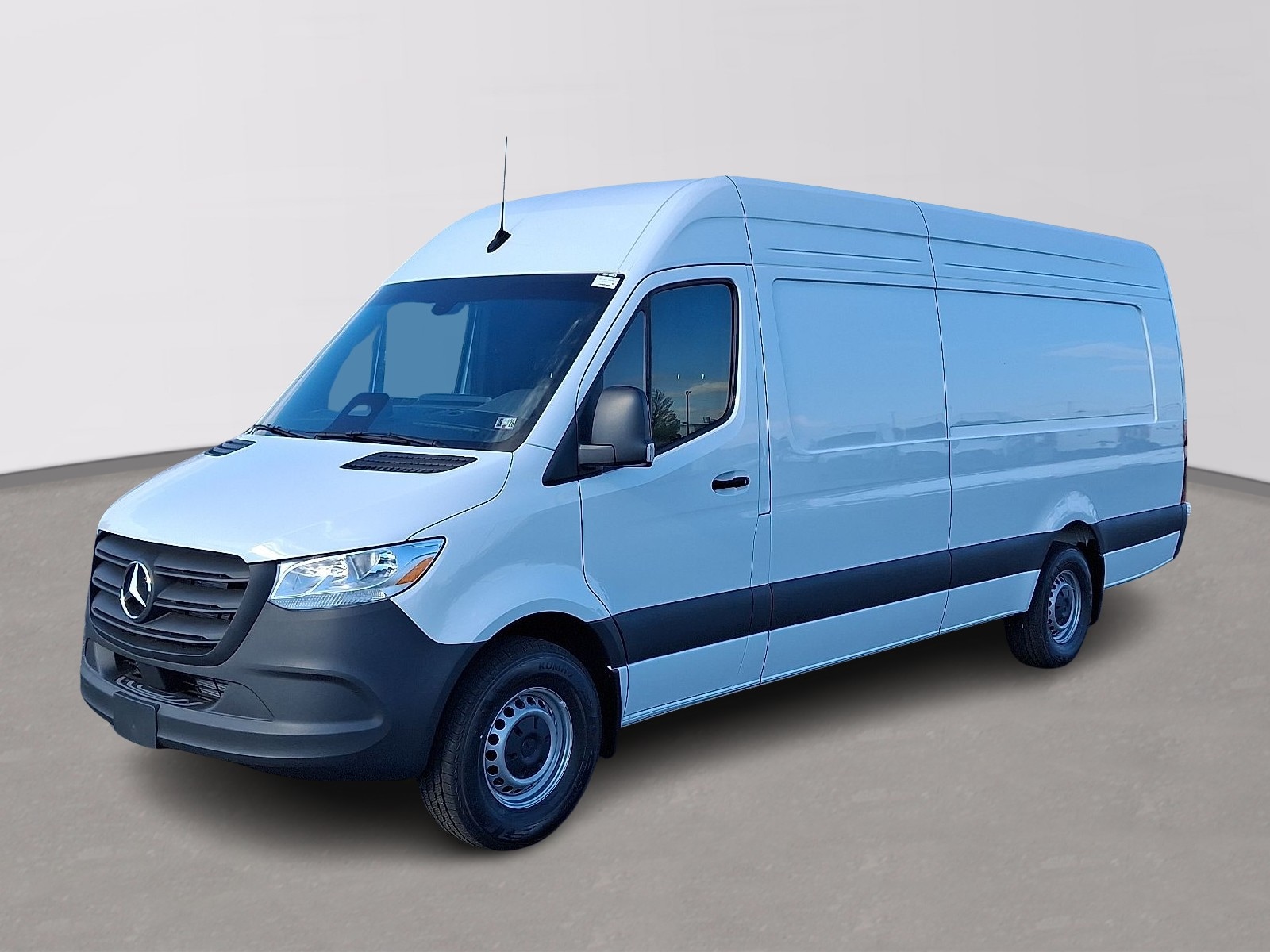 2025 Mercedes-Benz Sprinter Cargo Van Base's photo