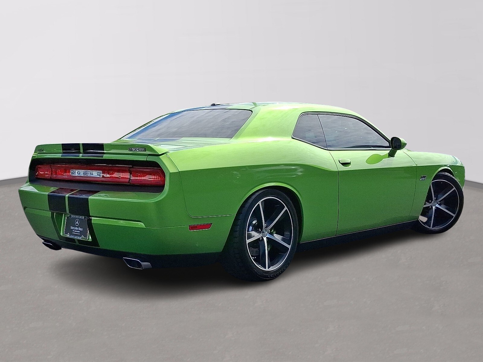 2011 Dodge Challenger SRT8 photo 4