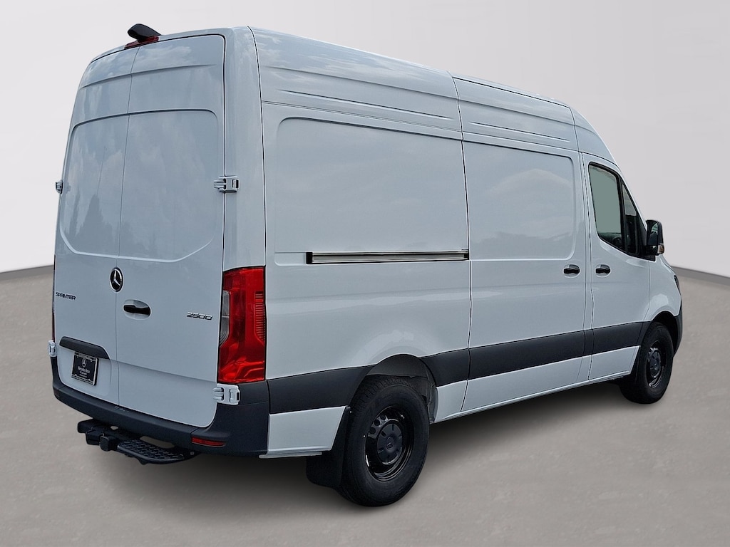 New 2025 Mercedes-Benz Sprinter 2500 Standard Roof 4-Cyl Diesel Van Cargo Van
