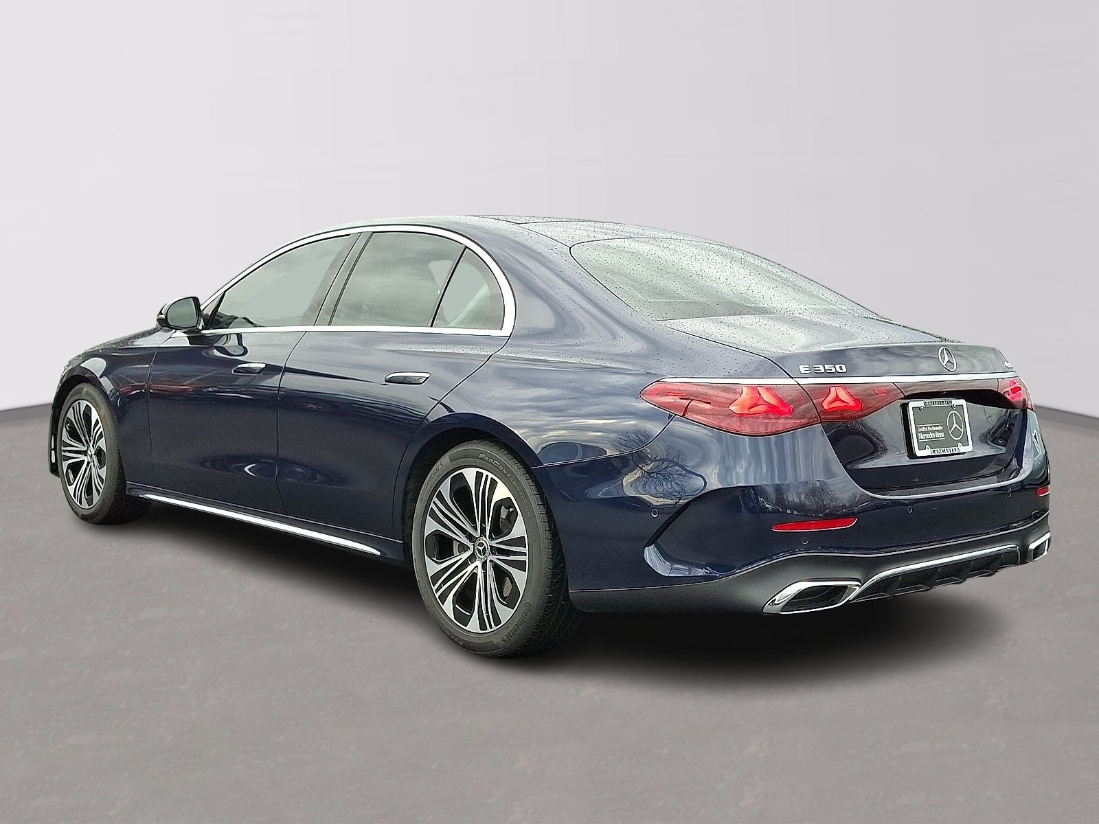 2025 Mercedes-Benz E-Class E350 - Photo 6