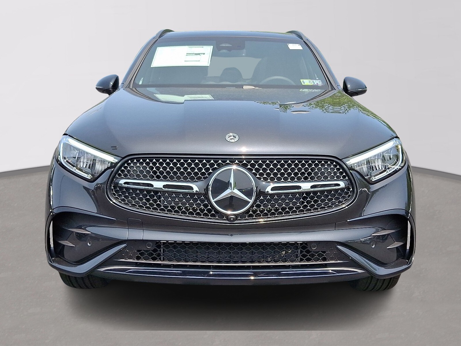 2025 Mercedes Benz GLC 300 4MATIC photo 2