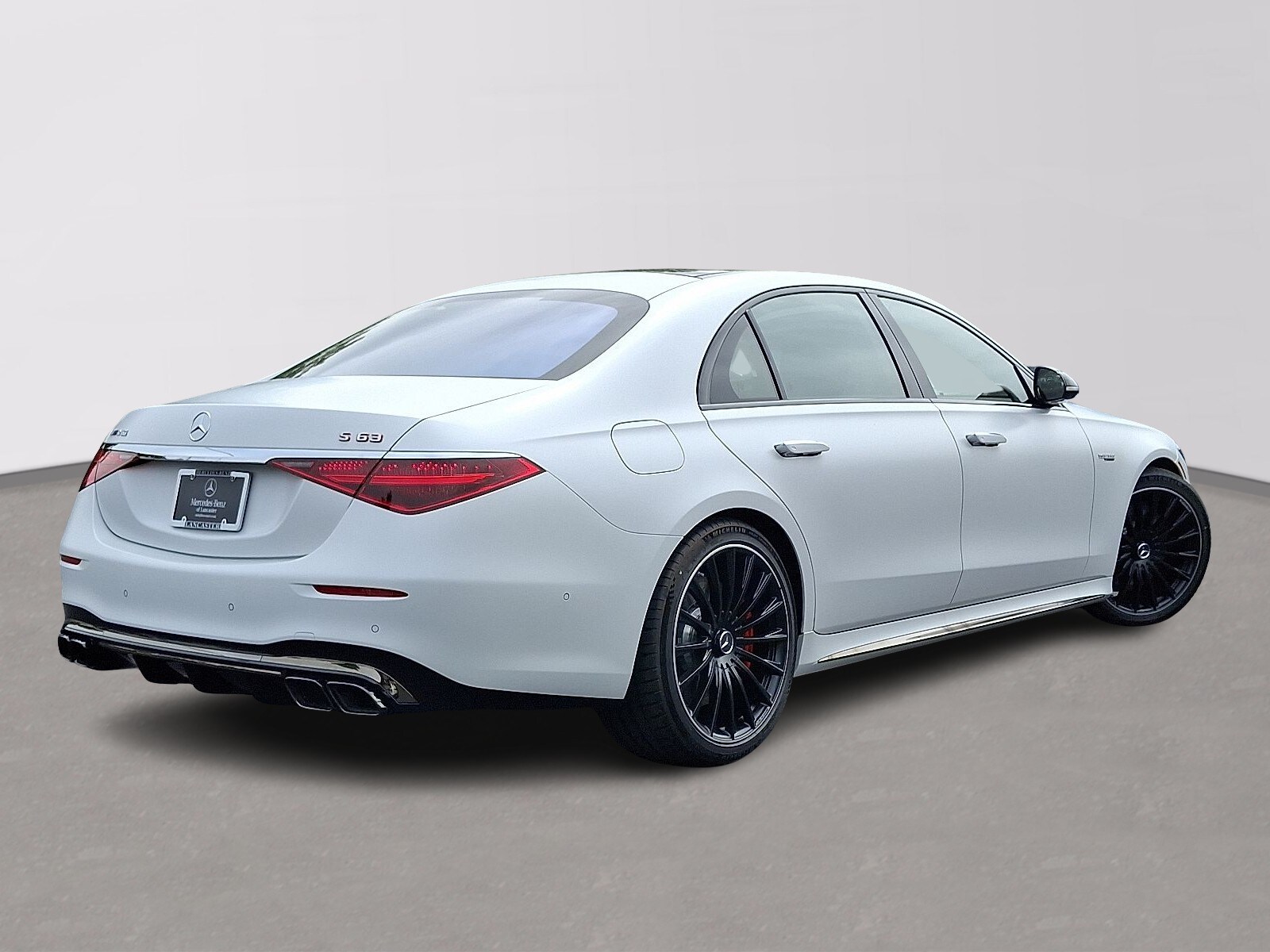 2026 Mercedes Benz S AMG 63 4MATIC photo 4