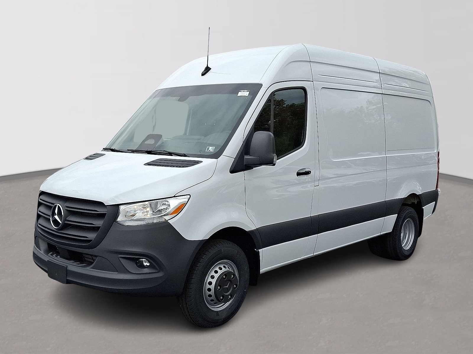2026 Mercedes-Benz Sprinter Cargo Van Base's photo
