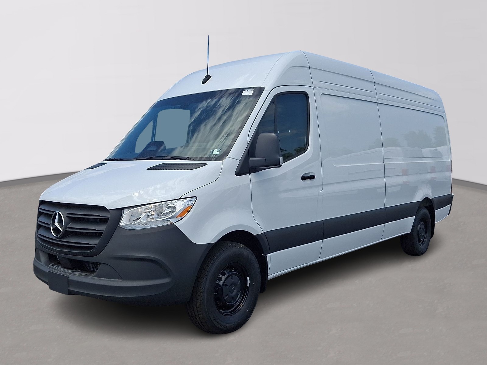 2026 Mercedes-Benz Sprinter 2500 170 WB HO High Roof's photo