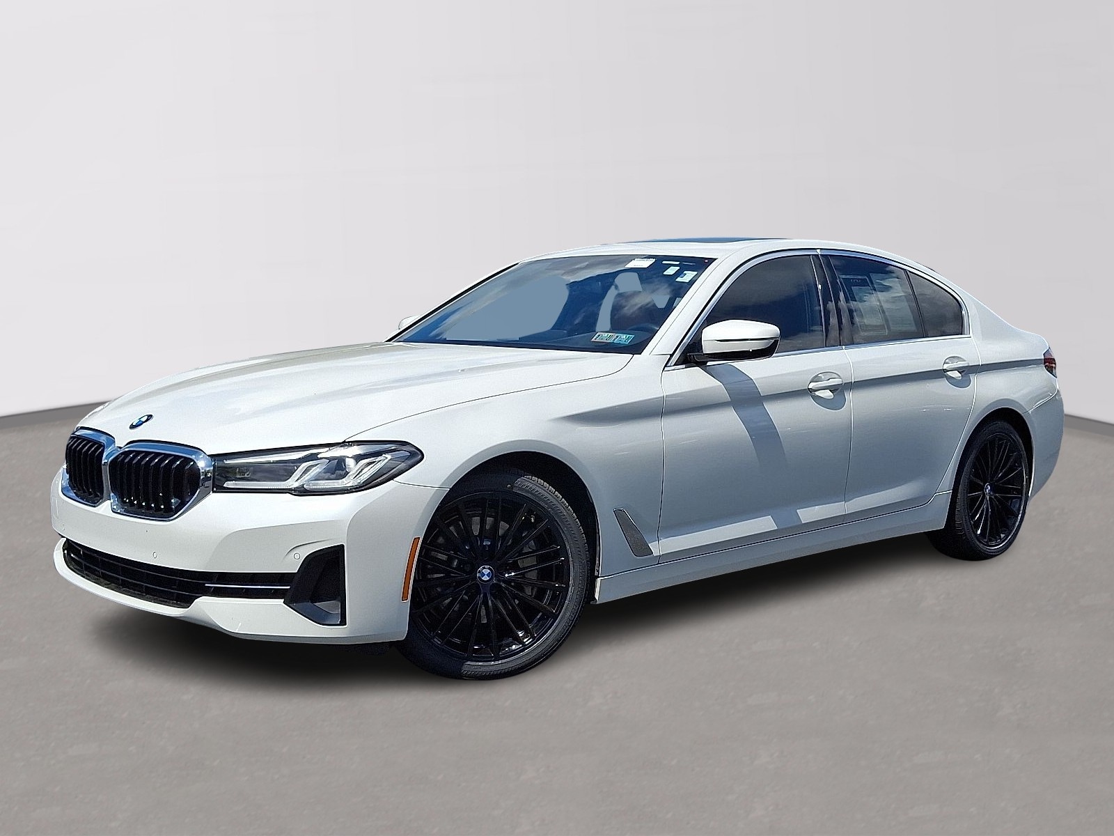 2022 BMW 5 Series 530i xDrive Sedan's photo