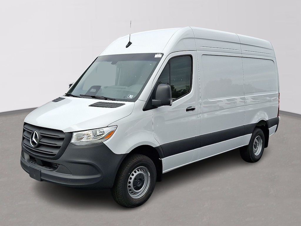 New 2026 Mercedes-Benz Sprinter Cargo Van Standard Roof 4-Cyl Diesel HO