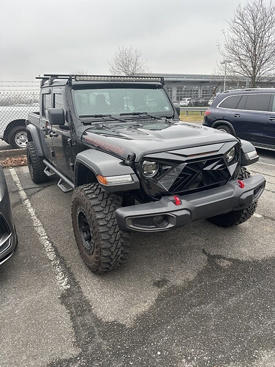 2021 Jeep Gladiator Rubicon photo 2