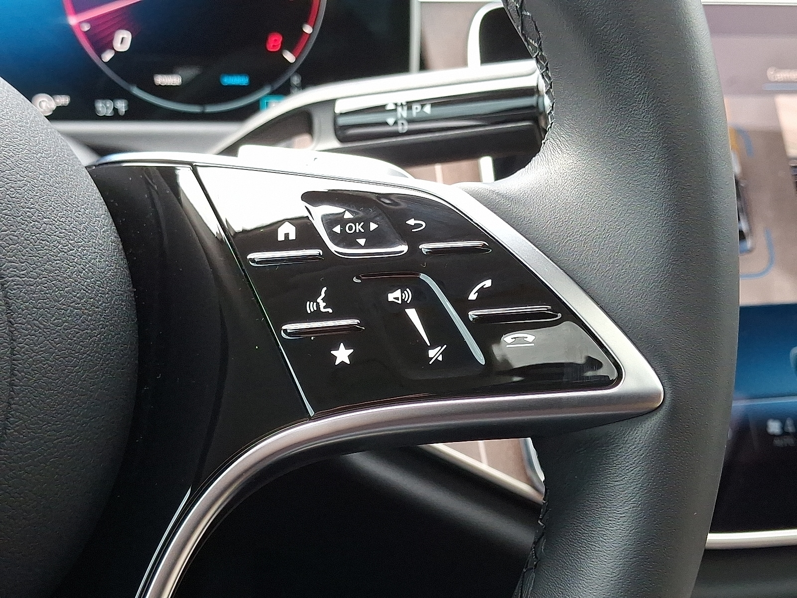 2025 Mercedes-Benz E-Class E350 - Photo 22