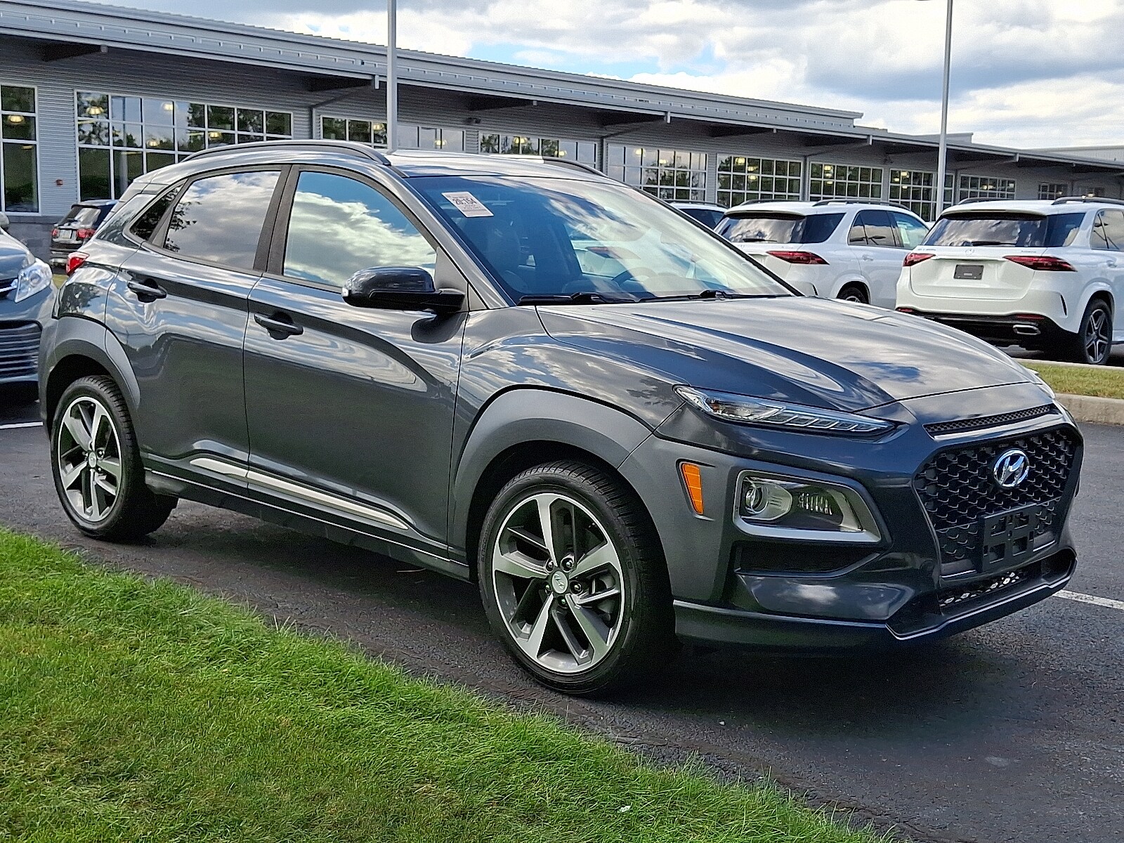 2020 Hyundai Kona Limited photo 2