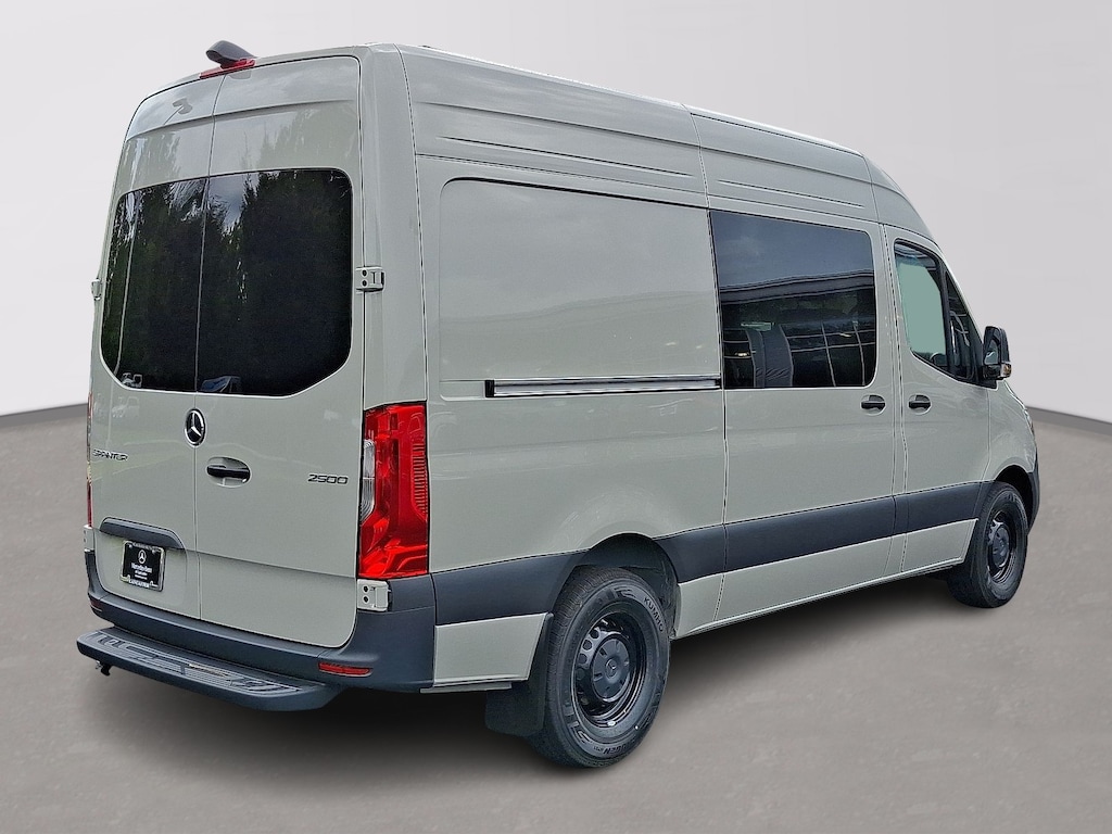 New 2025 Mercedes-Benz Sprinter 2500 Standard Roof 4-Cyl Diesel HO Van Crew Van