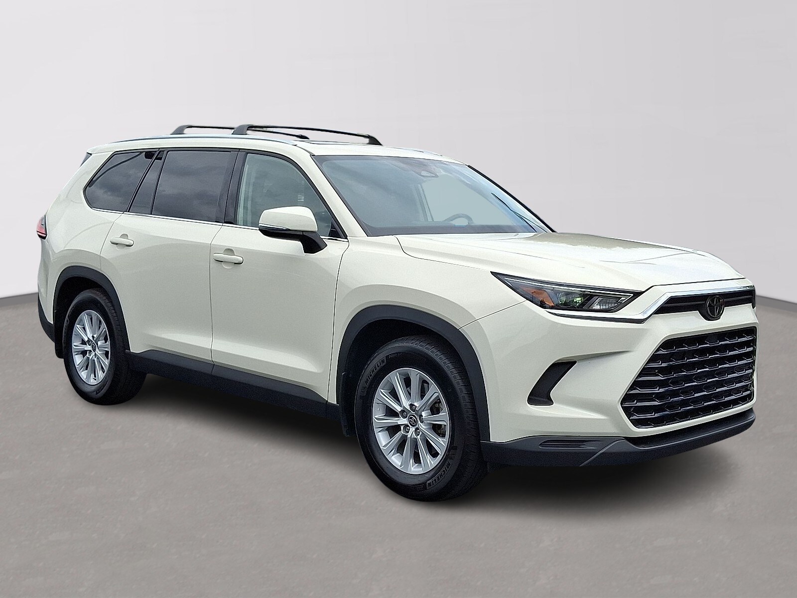 2024 Toyota Grand Highlander XLE photo 2
