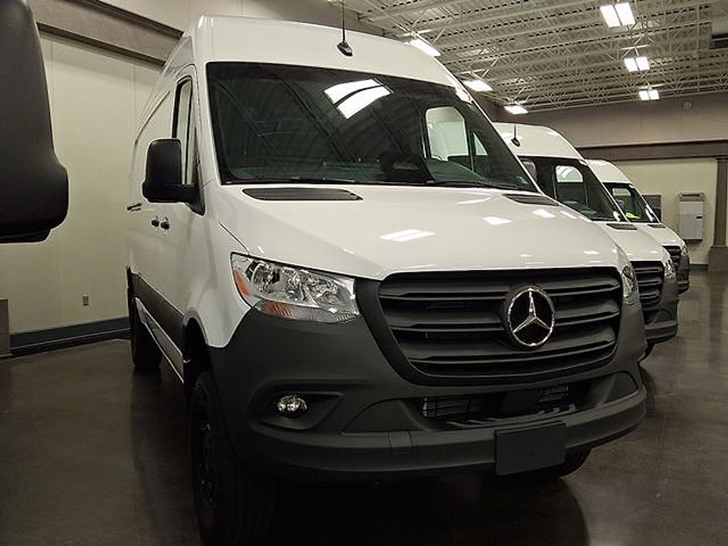 New 2026 Mercedes-Benz Sprinter 2500 Standard Roof 4-Cyl Diesel HO Van Cargo Van