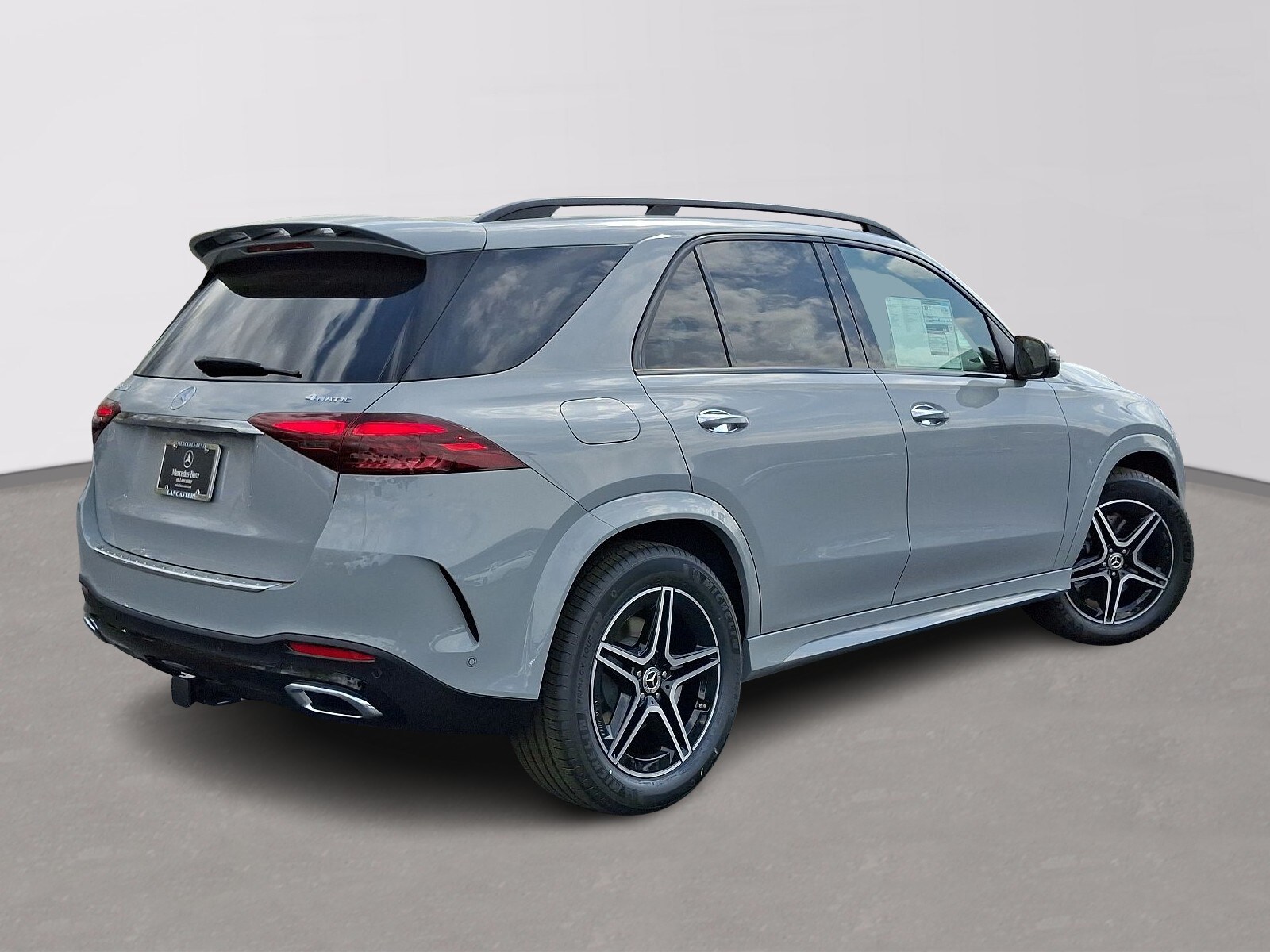 2025 Mercedes Benz GLE 350 4MATIC photo 4