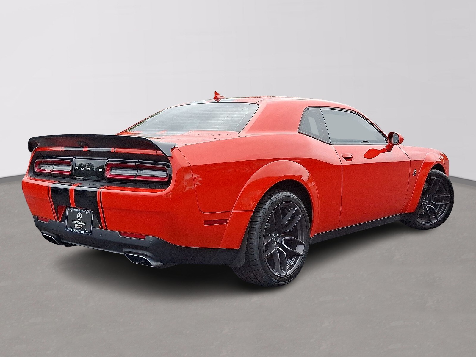 2019 Dodge Challenger R/T Scat Pack Widebody photo 4