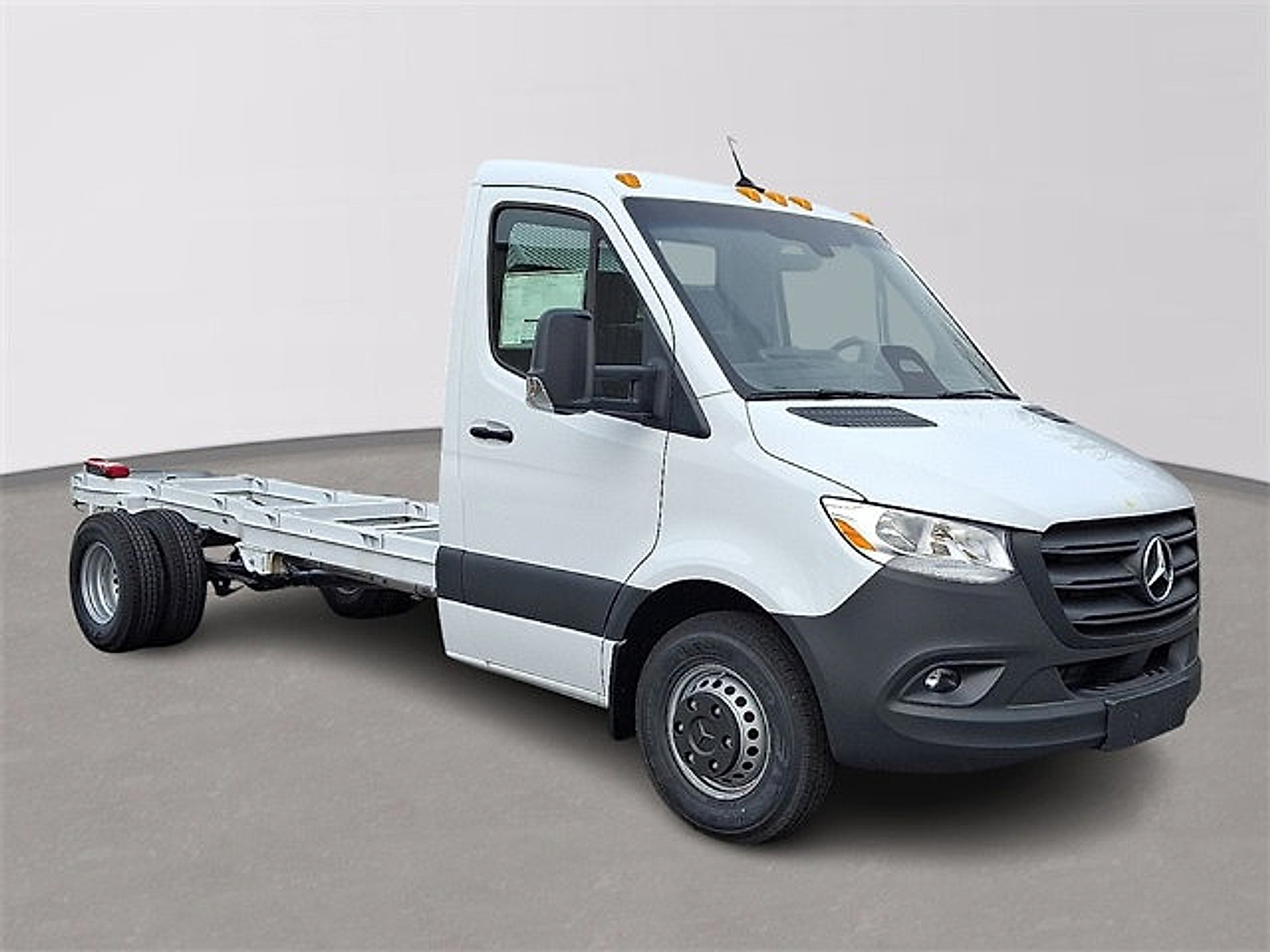 New 2025 Mercedes-Benz Sprinter 4500 Chassis Standard Roof 4-Cyl Diesel HO Truck