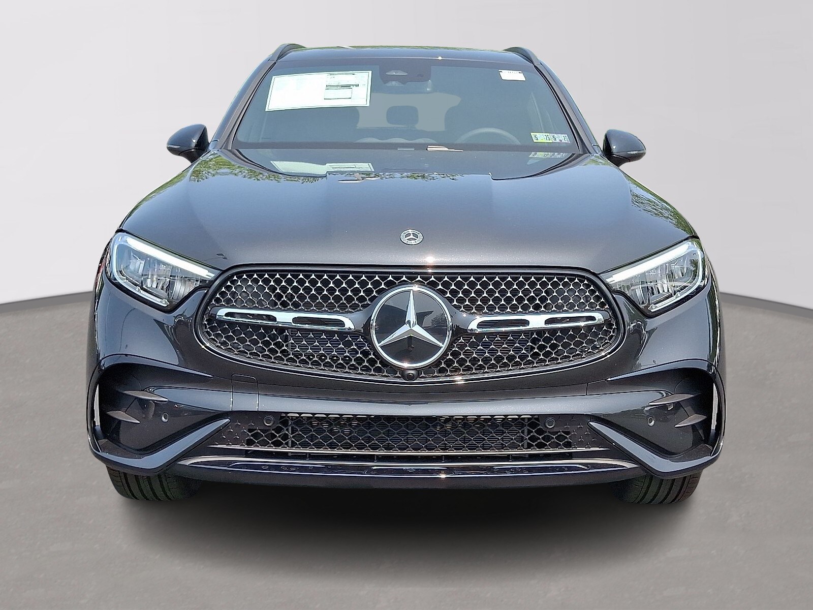 2025 Mercedes Benz GLC 300 4MATIC photo 2