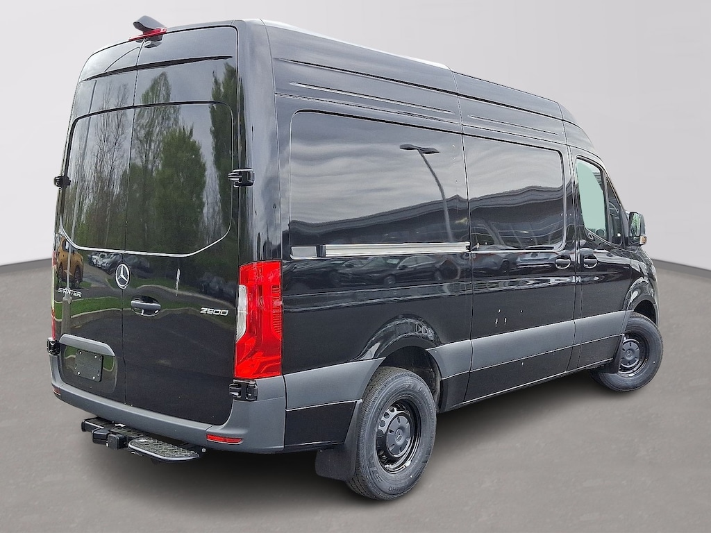 New 2025 Mercedes-Benz Sprinter 2500 Standard Roof 4-Cyl Diesel Van Cargo Van