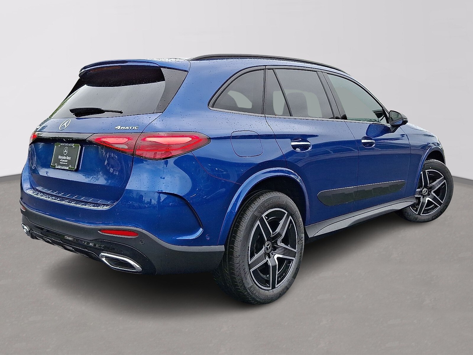 2025 Mercedes Benz GLC 300 4MATIC photo 4