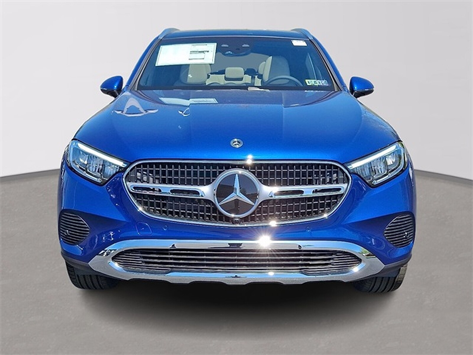 2025 Mercedes Benz GLC 300 4MATIC photo 2