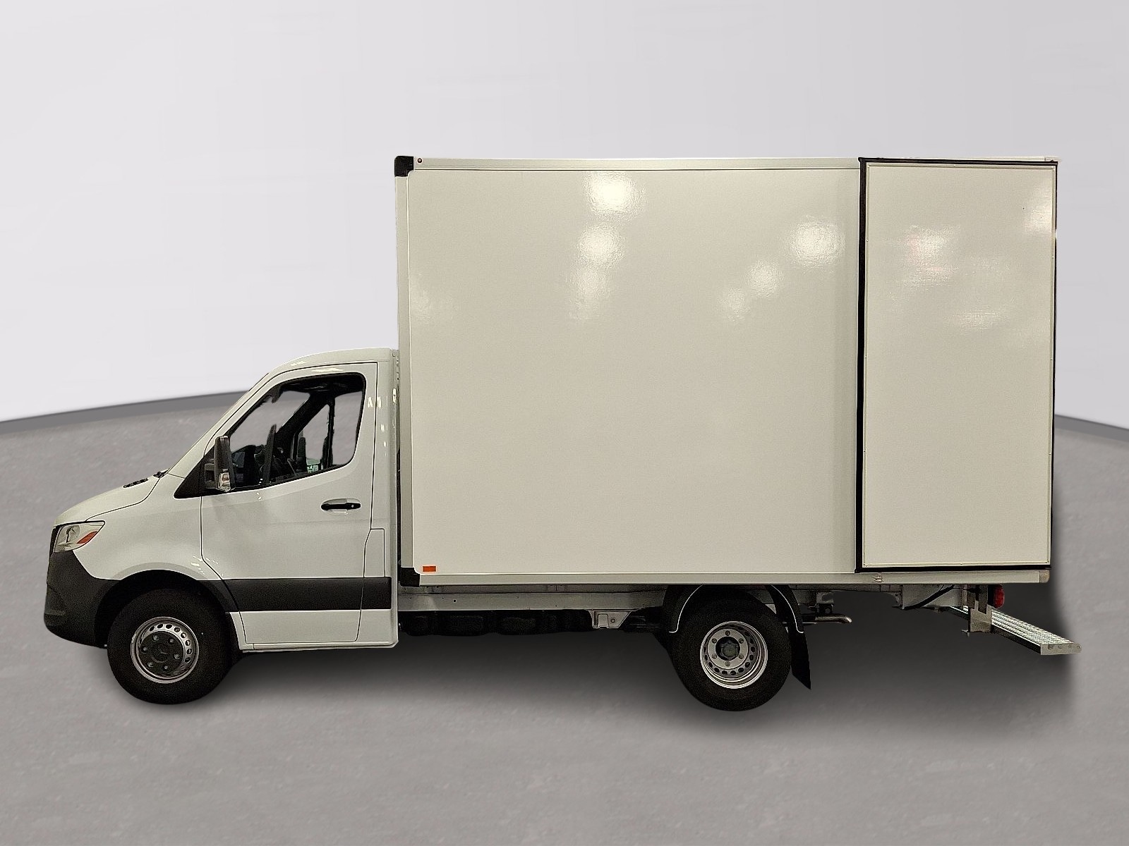 2024 Mercedes-Benz Sprinter Cab Chassis Base - Photo 6