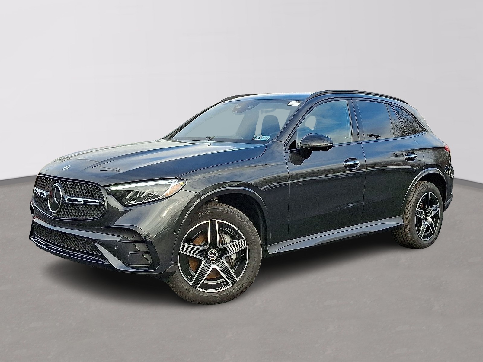 2025 Mercedes-Benz GLC Base's photo