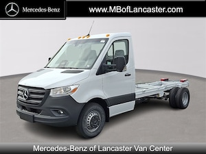2025 Mercedes-Benz Sprinter 4500 Chassis Standard Roof 4-Cyl Diesel HO Truck W1X9N33Y6SN358303 SP1879