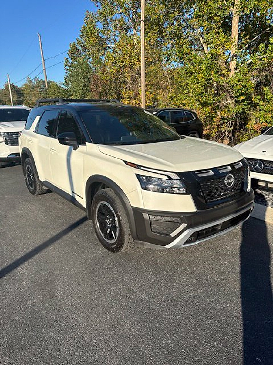 Used 2024 Nissan Pathfinder Rock Creek SUV