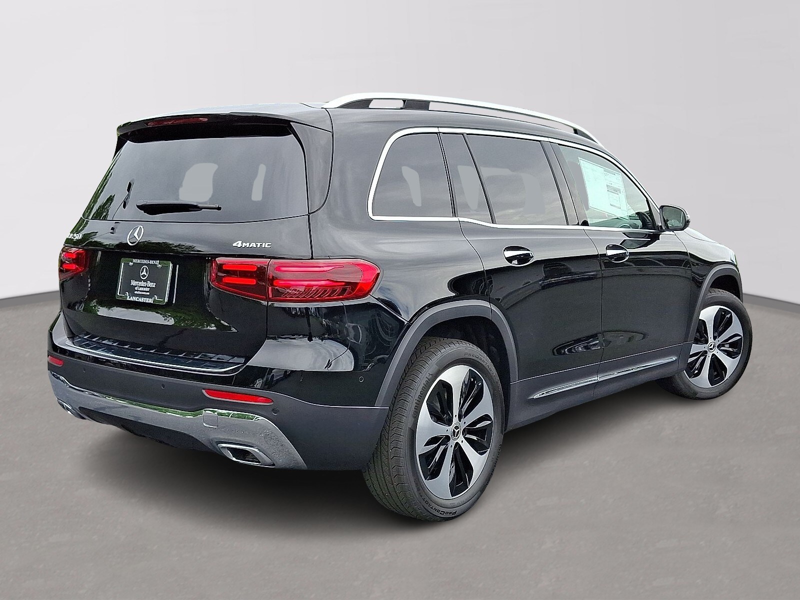 2025 Mercedes Benz GLB 250 4MATIC photo 4