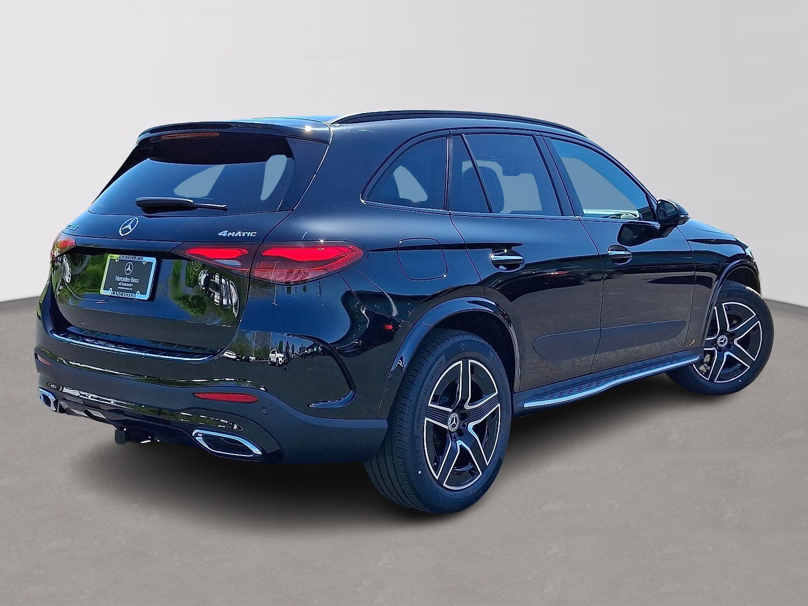 2025 Mercedes Benz GLC 300 4MATIC photo 4