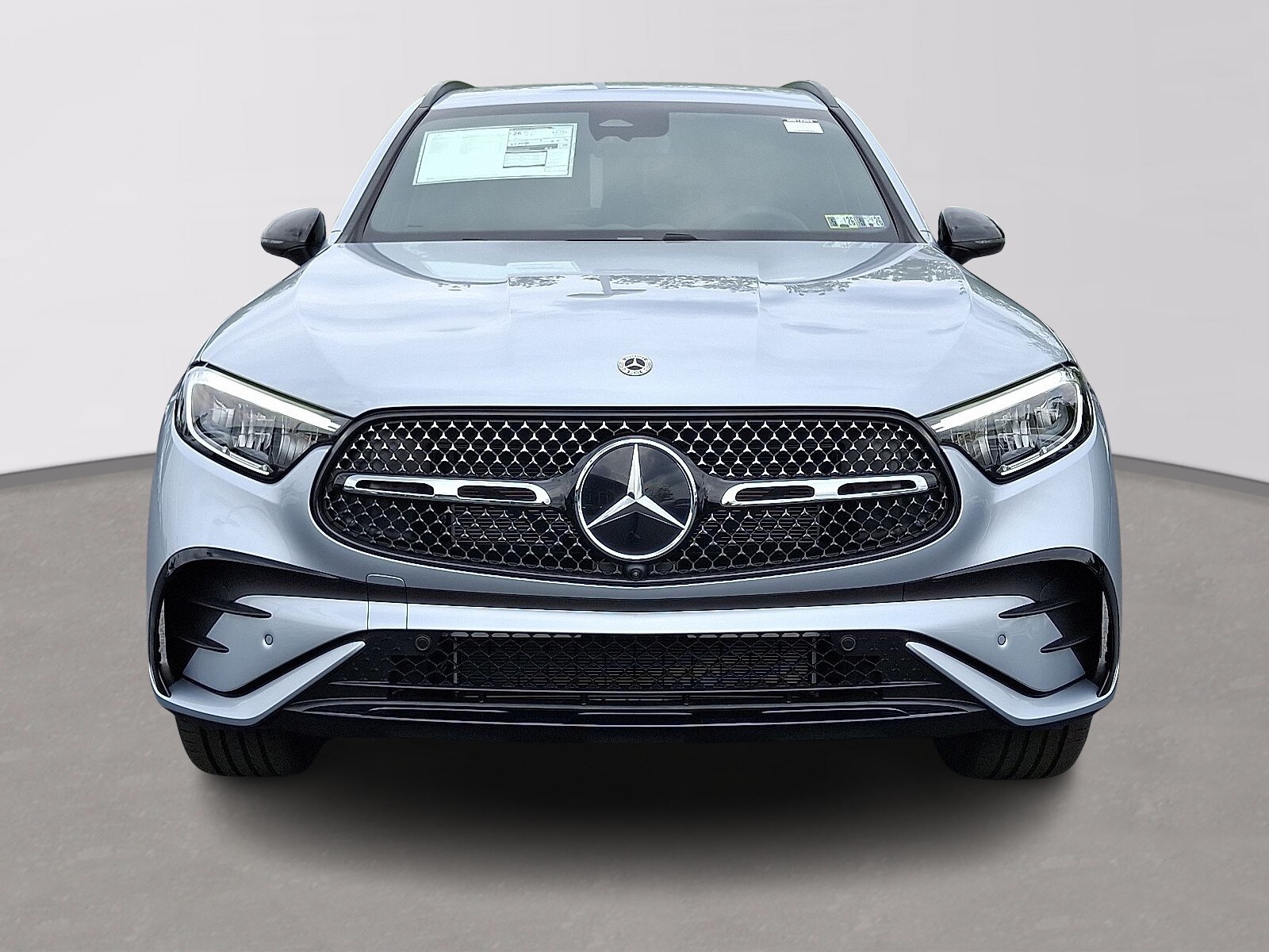 2025 Mercedes Benz GLC 300 4MATIC photo 2