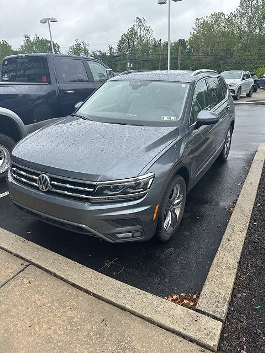 2018 Volkswagen Tiguan 2.0T SEL Premium 4Motion's photo
