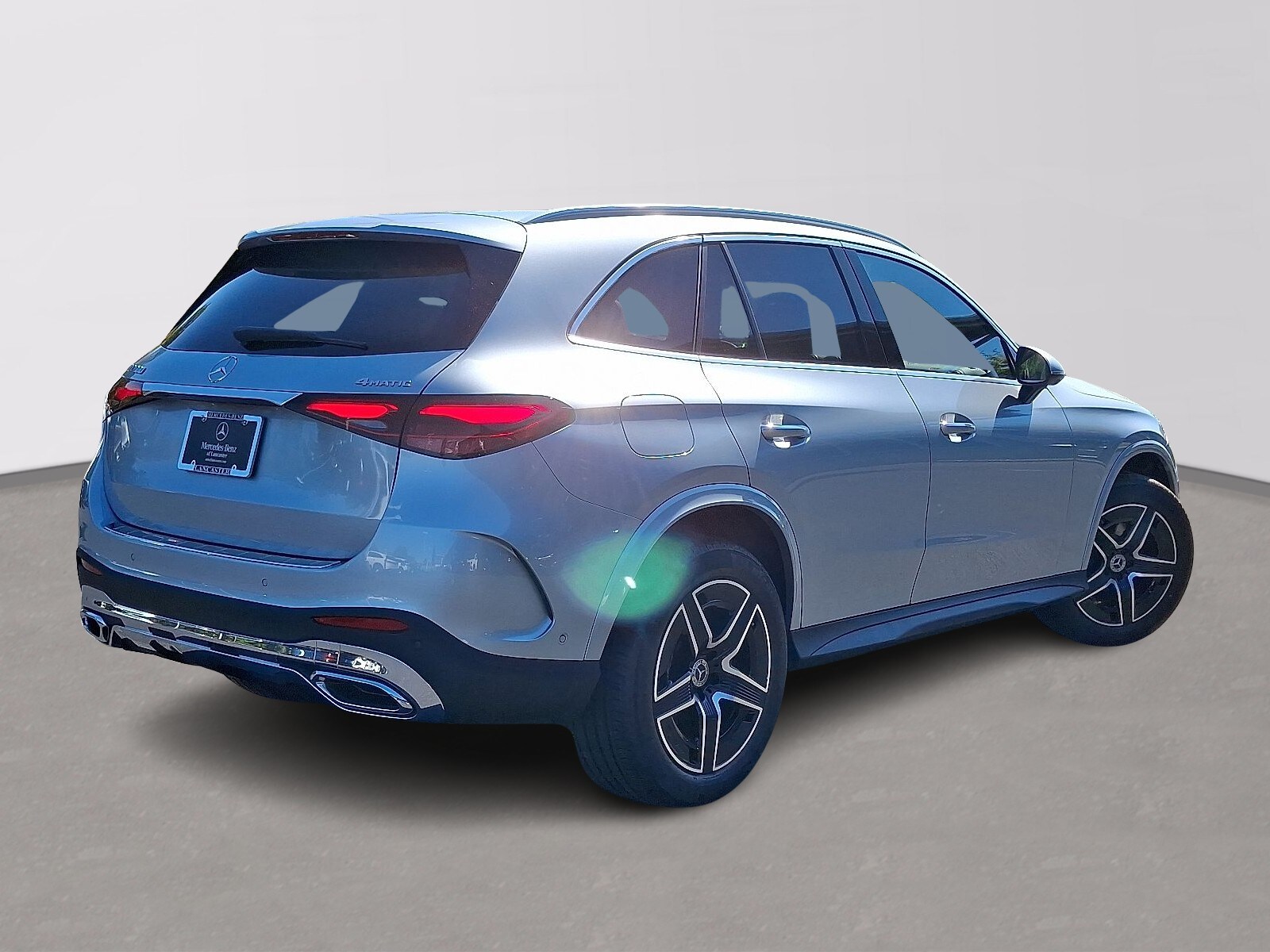 2026 Mercedes Benz GLC 300 4MATIC photo 4