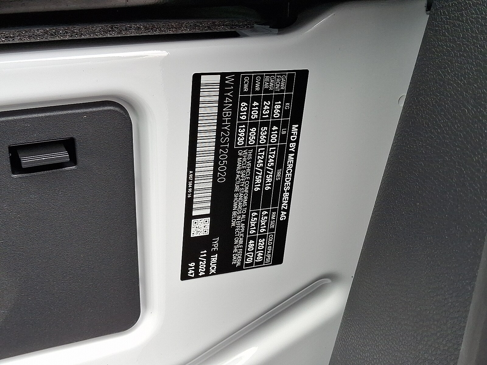 2025 Mercedes-Benz Sprinter Cargo Van Base - Photo 27