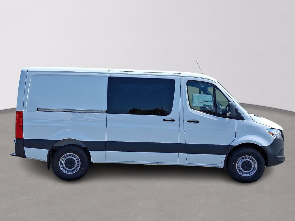 New 2025 Mercedes-Benz Sprinter 2500 Standard Roof 4-Cyl Diesel Van Crew Van