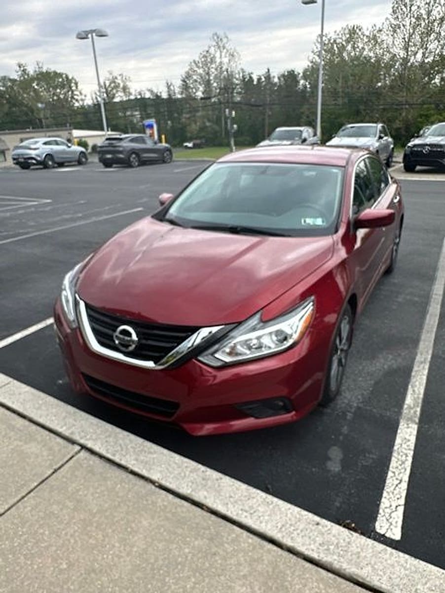 2017 Nissan Altima 2.5 SV's photo