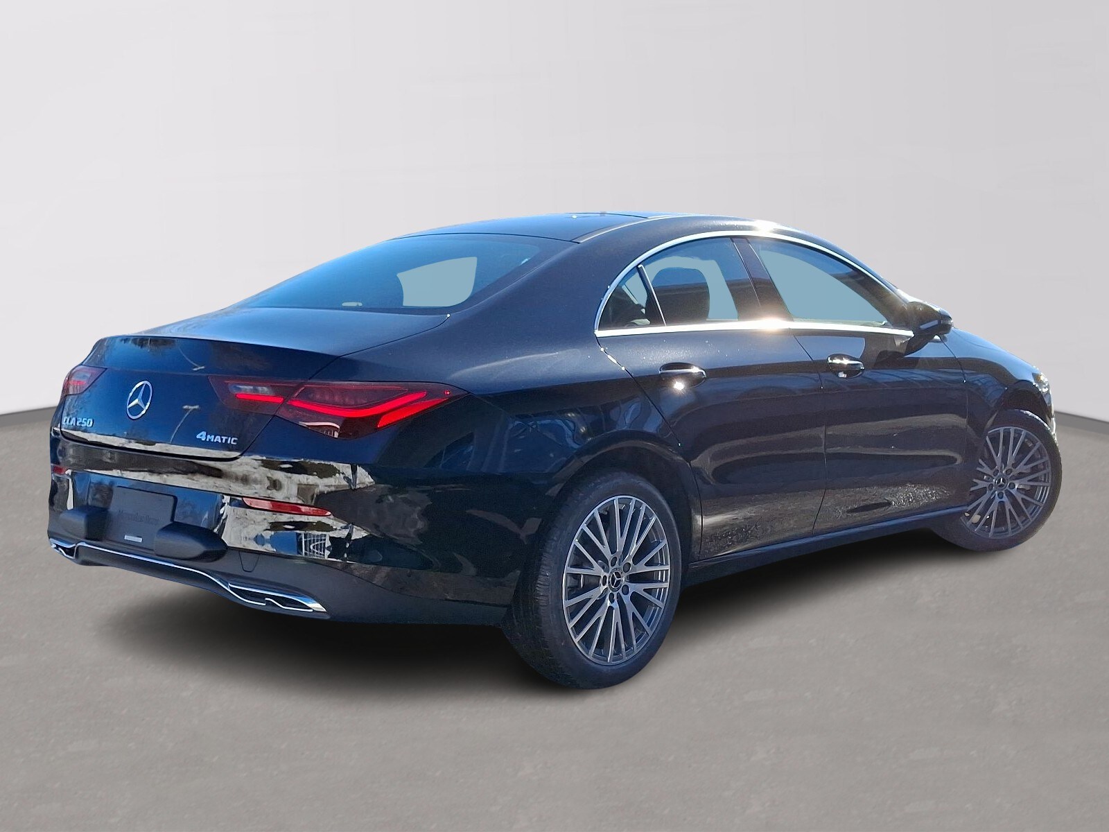 2025 Mercedes Benz CLA 250 4MATIC photo 4