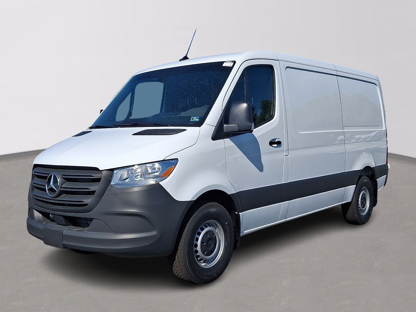2026 Mercedes-Benz Sprinter 2500 144 WB HO's photo